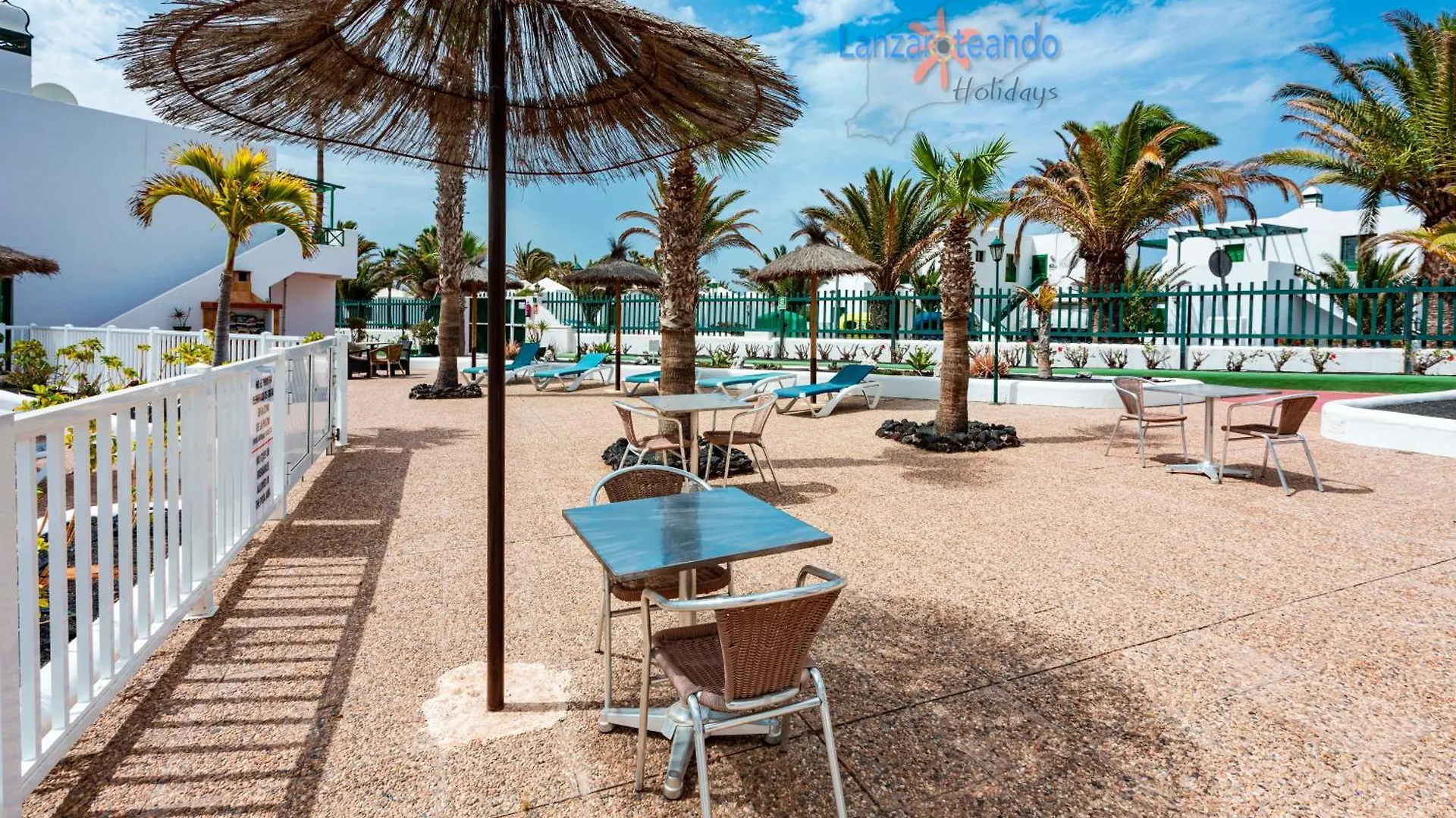 Vivienda Vacacional Casa Mar Y Volcan Vista Mar Piscina Playa 5 Min Wifi Puerto del Carmen  0*, Puerto del Carmen (Lanzarote)